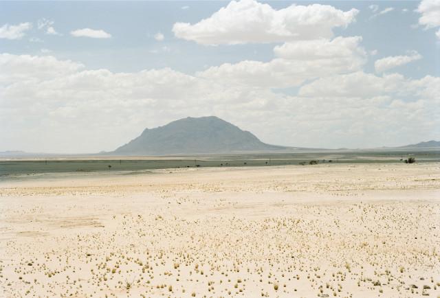 Dikwillem, d&eacute;sert du Namib. Namibie. 2004