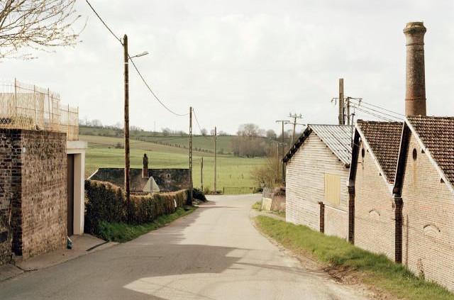 D117 Neuville-Ferri&egrave;res, Normandie. 2006