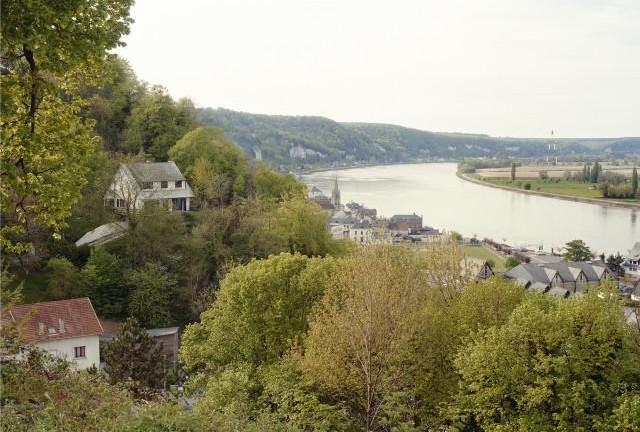 L&eacute;gende inconnue. Seine. 2010